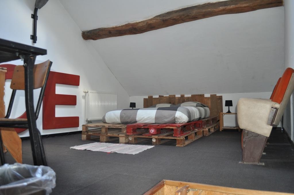 L'Atelier Du Creusot Villa Le Creusot Esterno foto